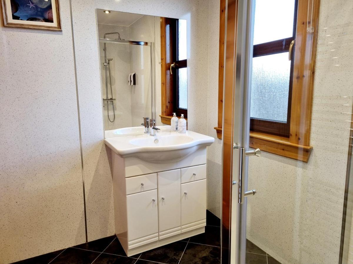 Inverness City 3 Bedroom House Free Parking Eksteriør bilde